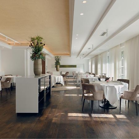 La Butte Aux Bois A Small Luxury Hotel Of The World Lanaken Bagian luar foto