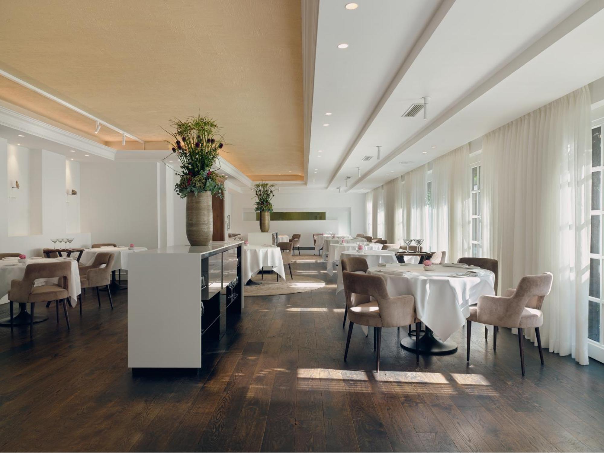 La Butte Aux Bois A Small Luxury Hotel Of The World Lanaken Bagian luar foto