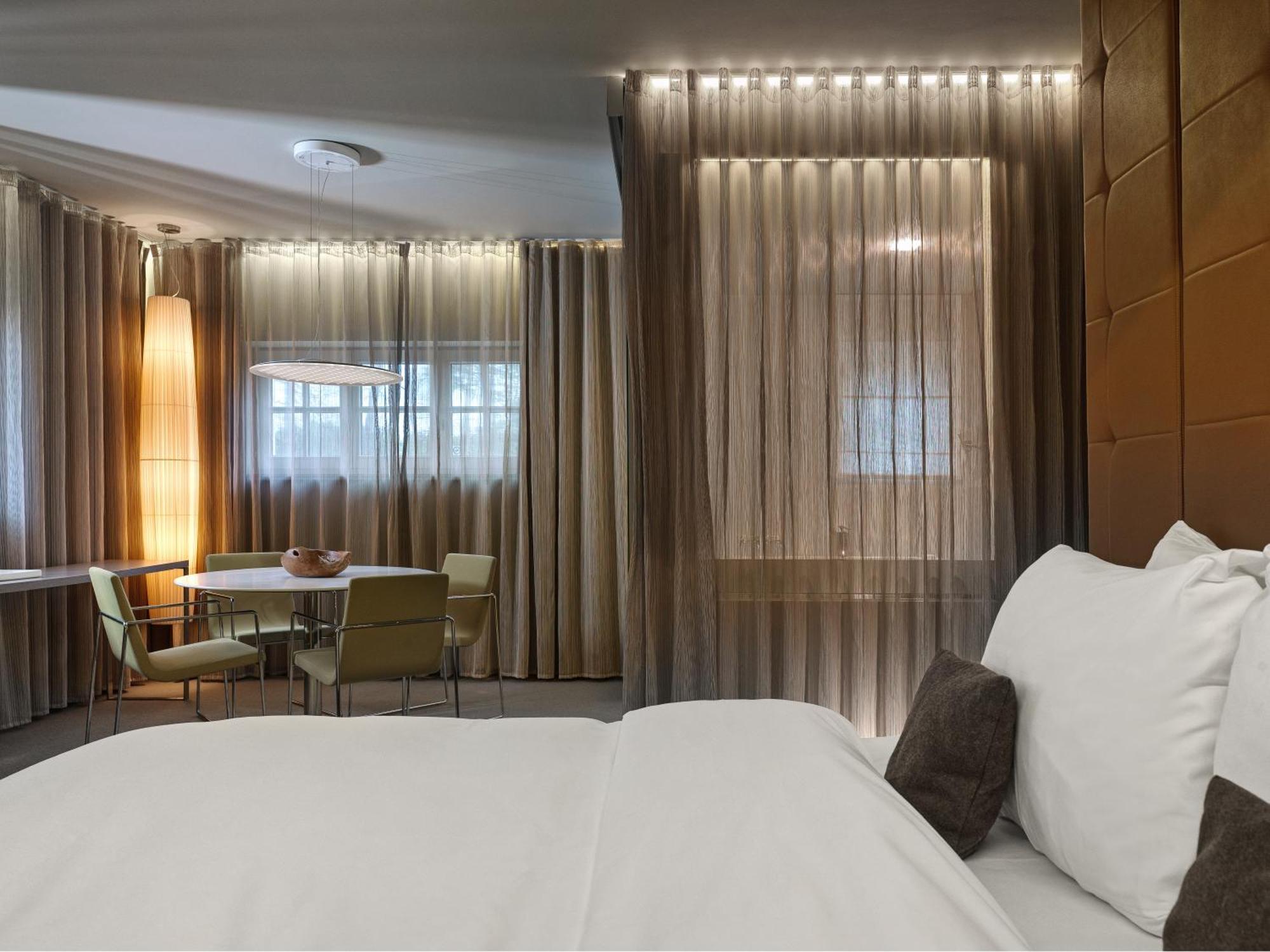 La Butte Aux Bois A Small Luxury Hotel Of The World Lanaken Bagian luar foto